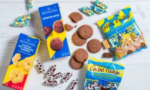 Popularne słodycze bez glutenu: czekoladowe ciastka, kruche ciasteczka i krówki mleczne oraz kakaowe. Idealne dla każdego!