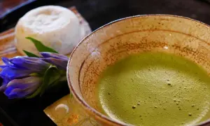 Matcha: [macza] czy [macha]? Poznaj poprawną wymowę i zyskaj pewność