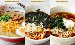 Trzy miski z japońskim makaronem: ramen z jajkiem i kukurydzą, udon z wodorostami i soba z zieloną cebulką.