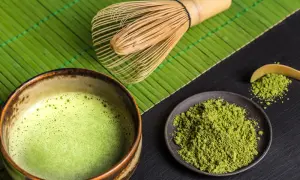 Matcha: z czego powstaje? Sekrety produkcji i jej moc