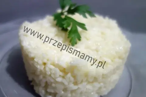 Ile gotować ryż biały? Sekret sypkości w 5 krokach!