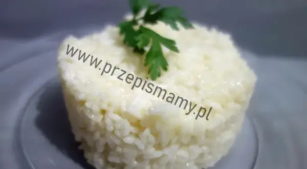 Ile gotować ryż biały? Sekret sypkości w 5 krokach!