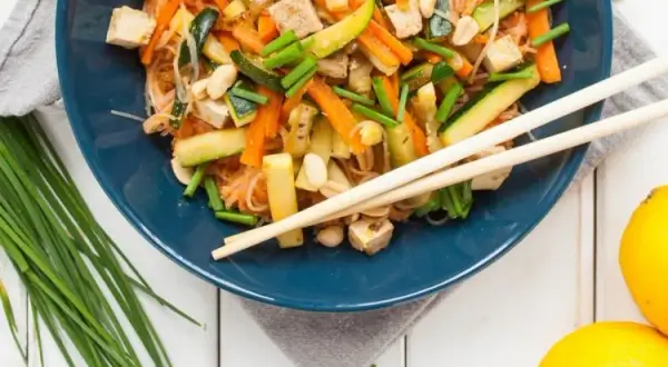 Pad Thai: Zdrowy czy tuczący? Odkryj prawdę i jedz świadomie